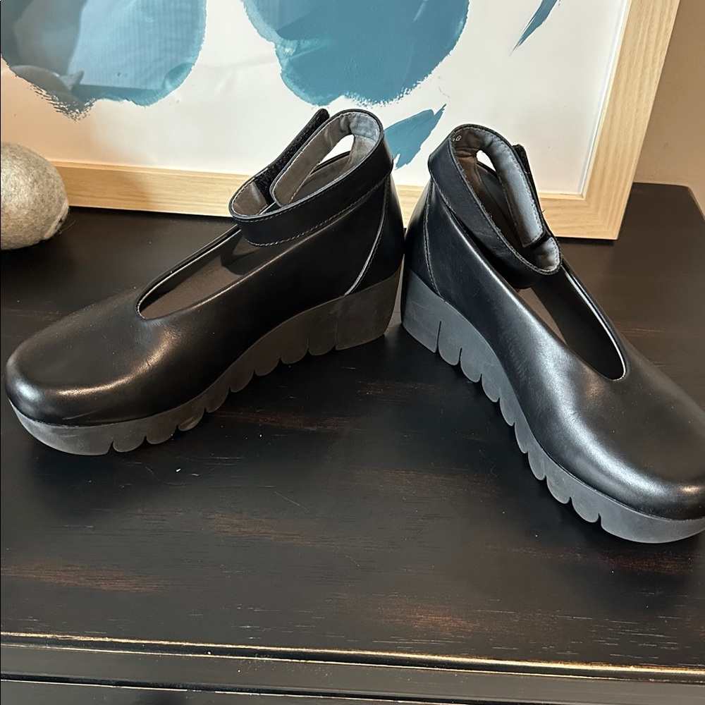 Fly London Black Leather Ankle Strap Platform Wedges - Picture 3 of 8